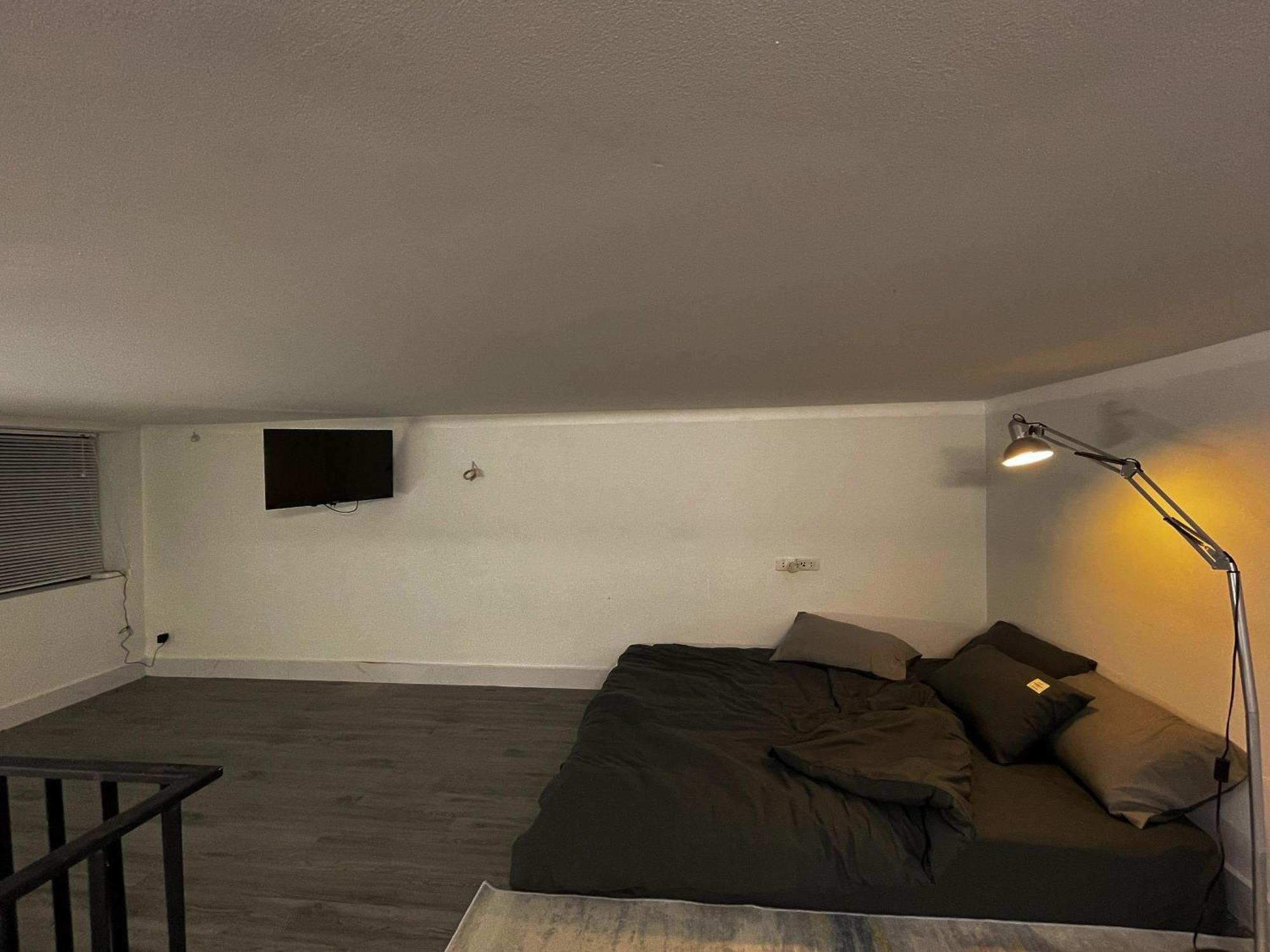 Zeus Living - Old Quater Homestay ฮานอย ภายนอก รูปภาพ