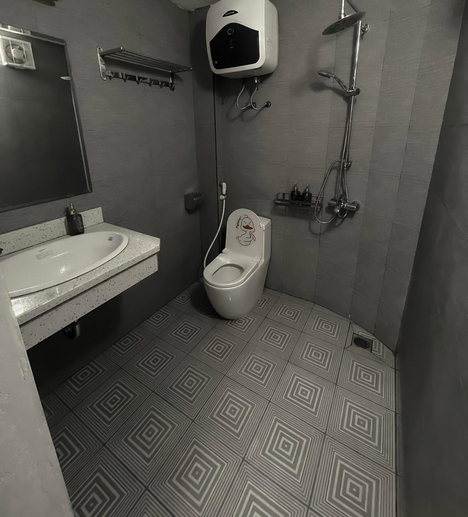 Zeus Living - Old Quater Homestay ฮานอย ภายนอก รูปภาพ