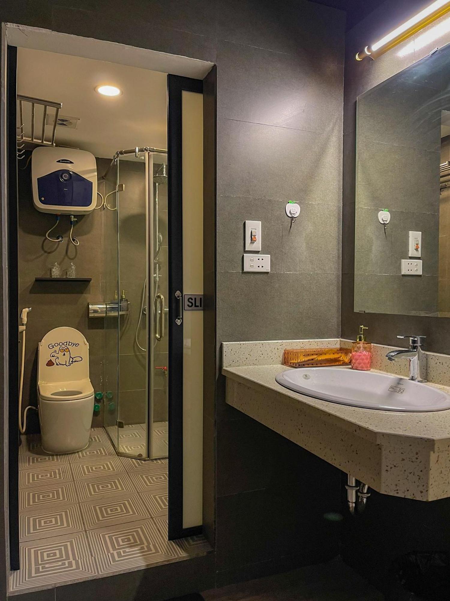 Zeus Living - Old Quater Homestay ฮานอย ภายนอก รูปภาพ