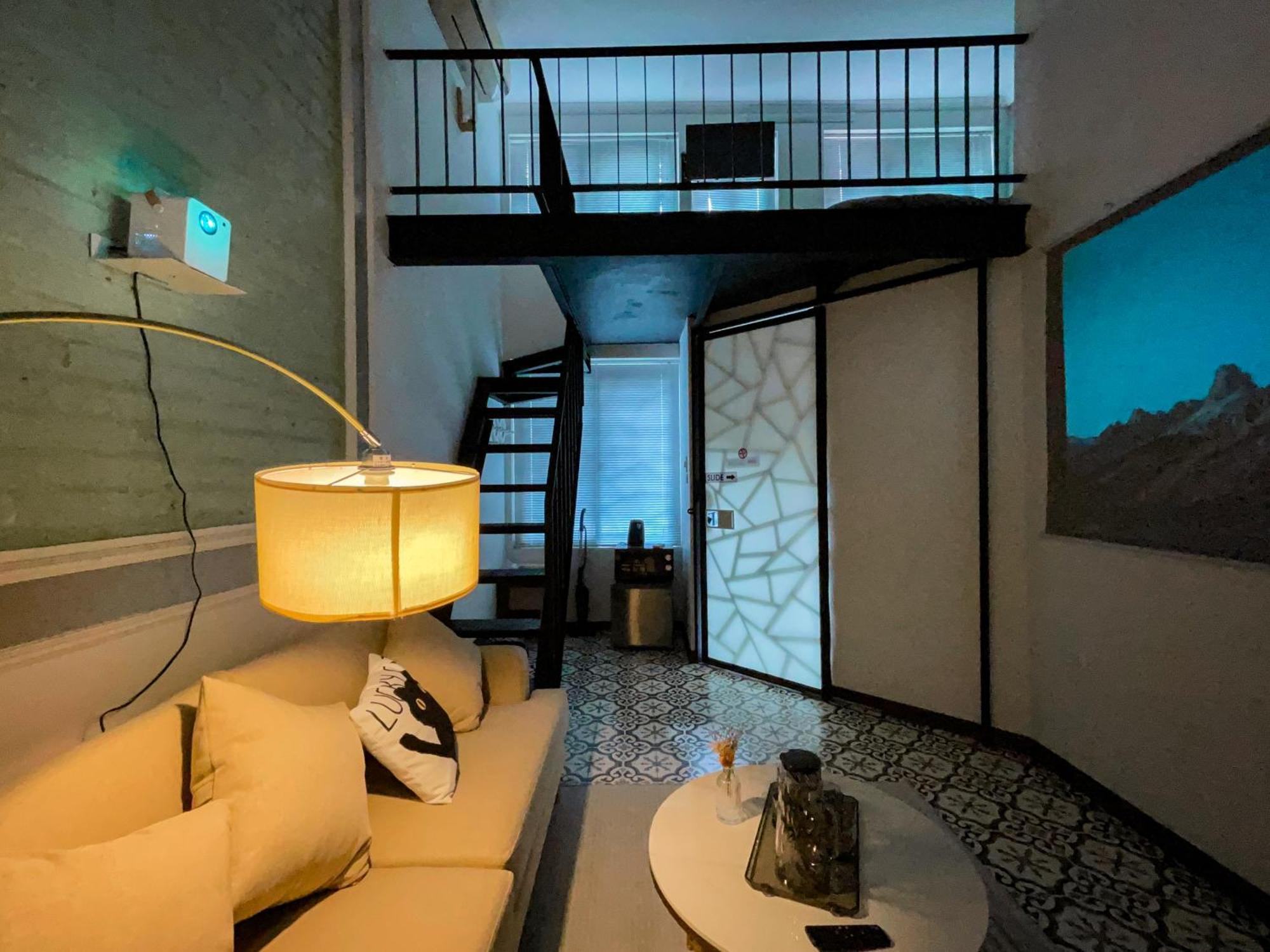 Zeus Living - Old Quater Homestay ฮานอย ภายนอก รูปภาพ
