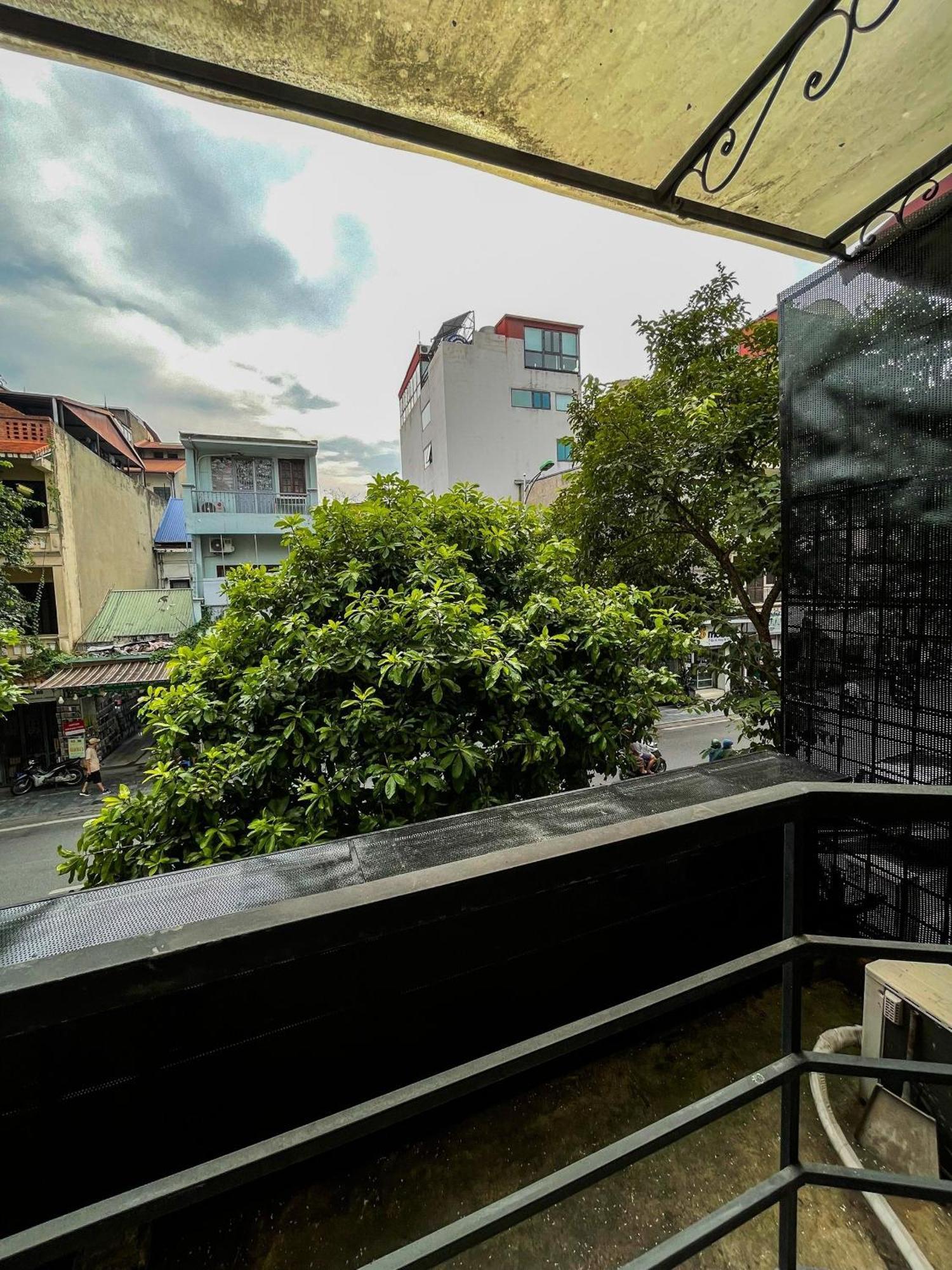 Zeus Living - Old Quater Homestay ฮานอย ภายนอก รูปภาพ