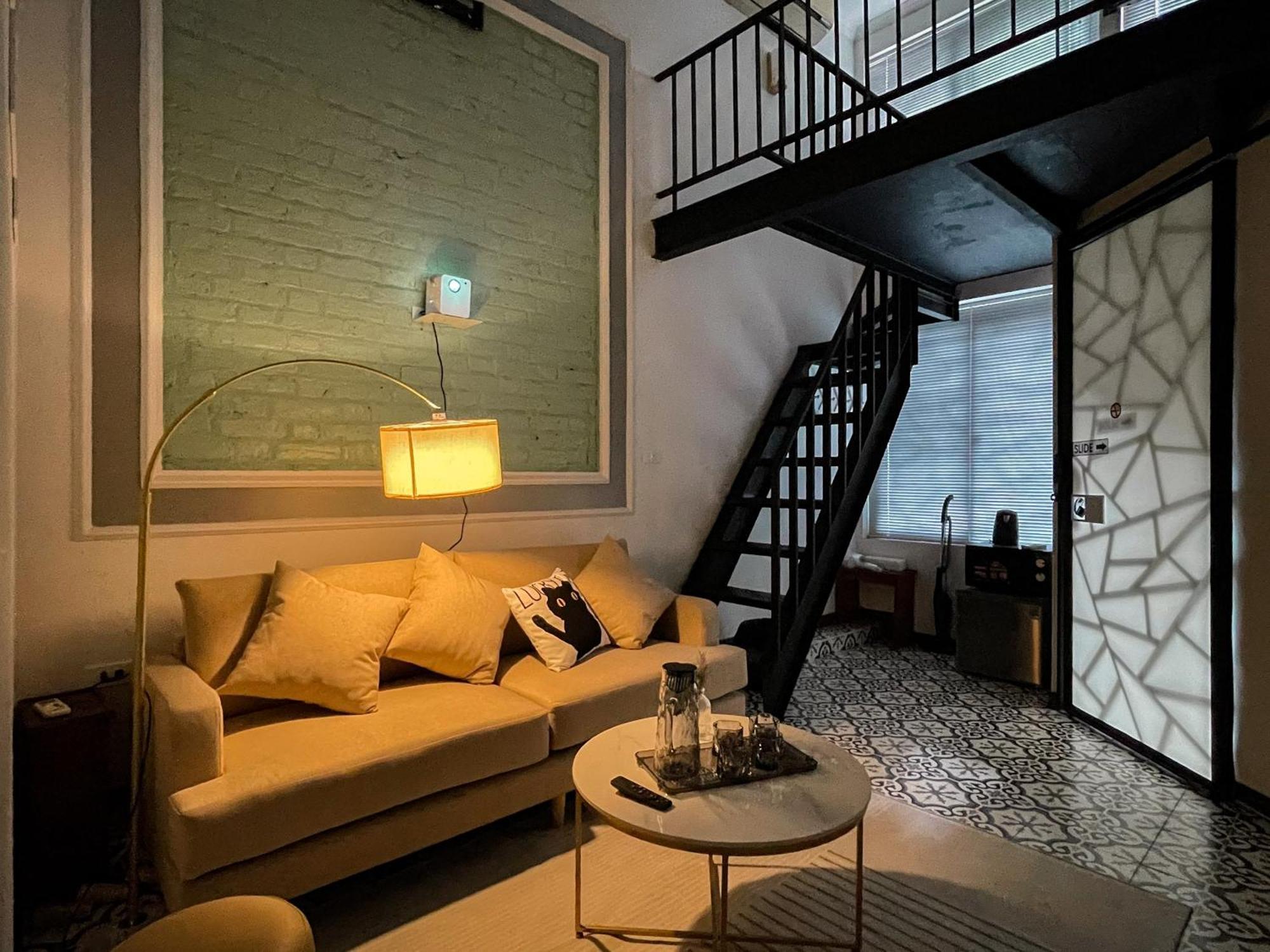 Zeus Living - Old Quater Homestay ฮานอย ภายนอก รูปภาพ